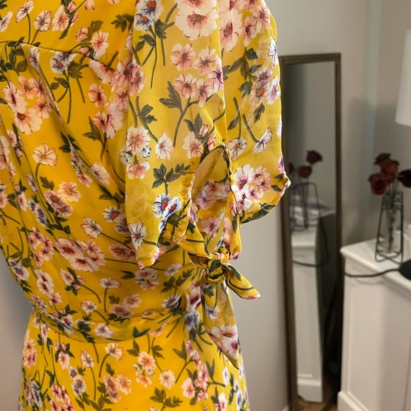 Yellow Floral High-Low Summer Flowy Wrap Dress - Picture 3 of 6